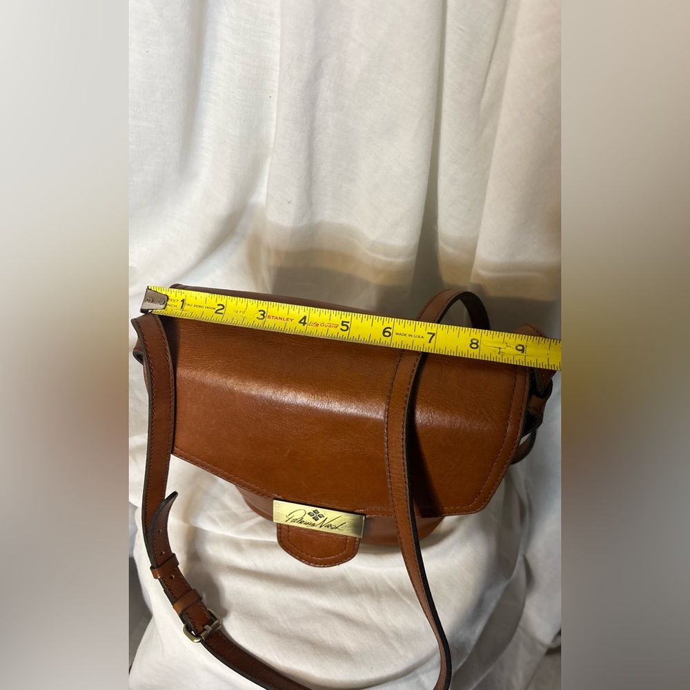 Patricia Nash Beautiful Tan Leather Crossbody Bag - Adjustable- Classic - Picture 5 of 13